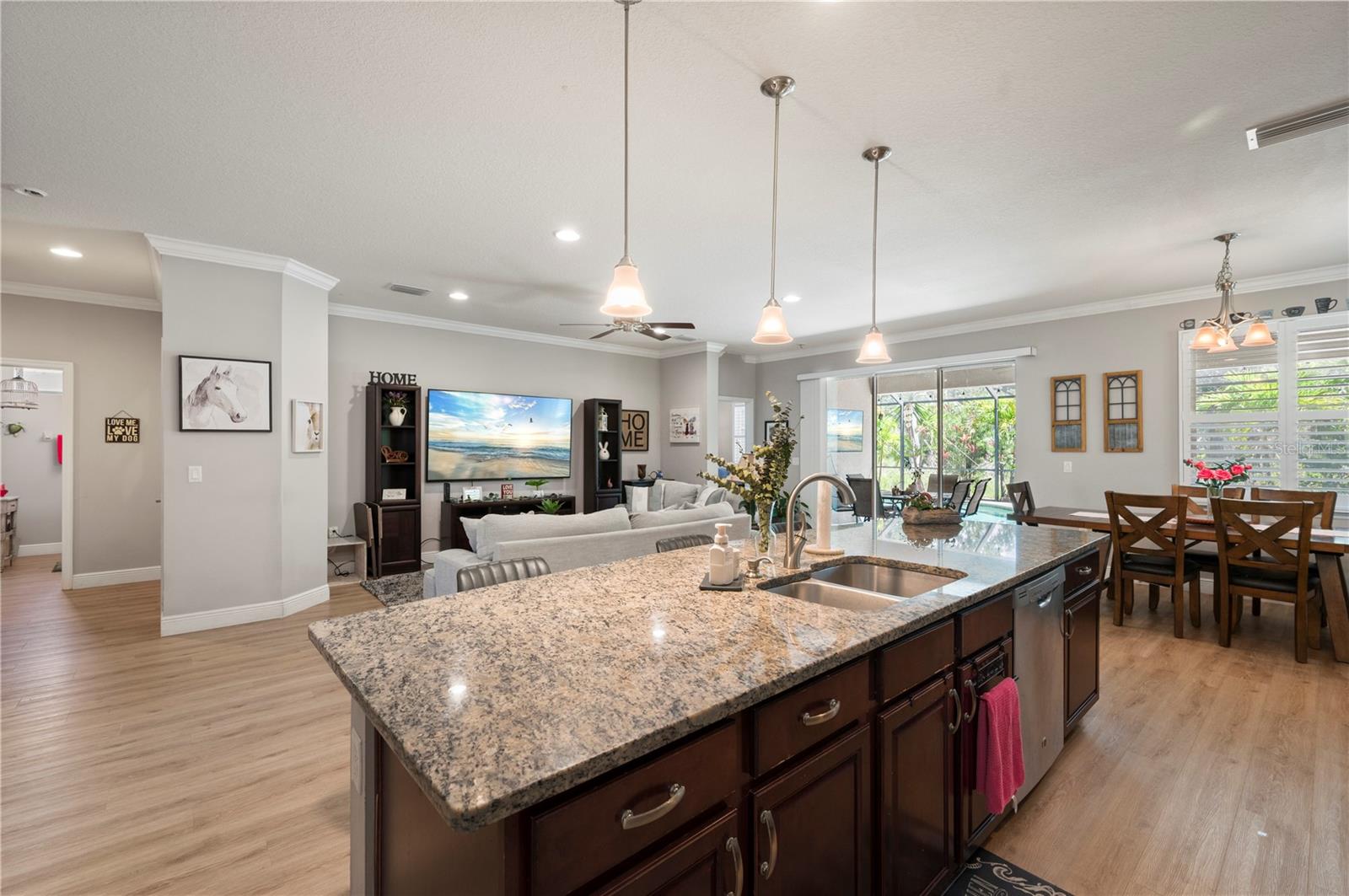 3006 ORIOLE DR — photo 4