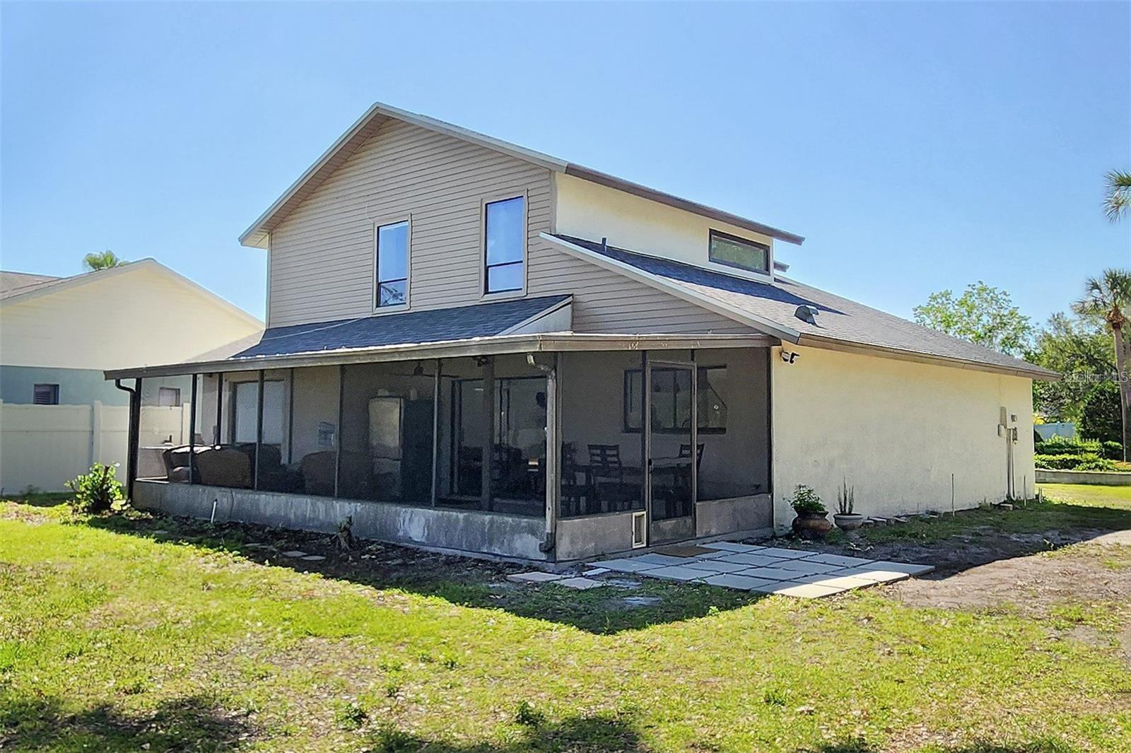 16169 GARDENDALE DR — photo 5