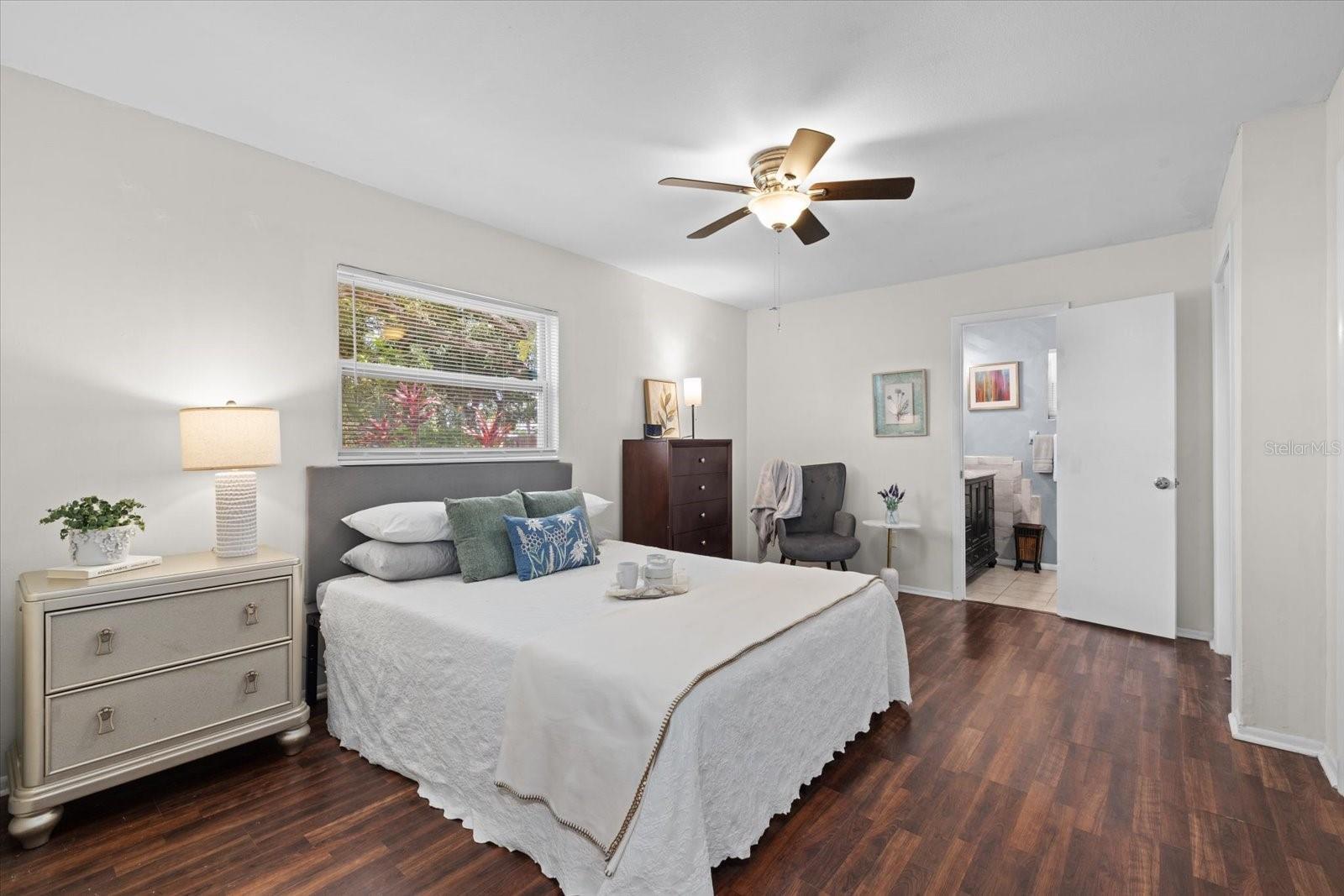 4305 CHINABERRY CIR — photo 17