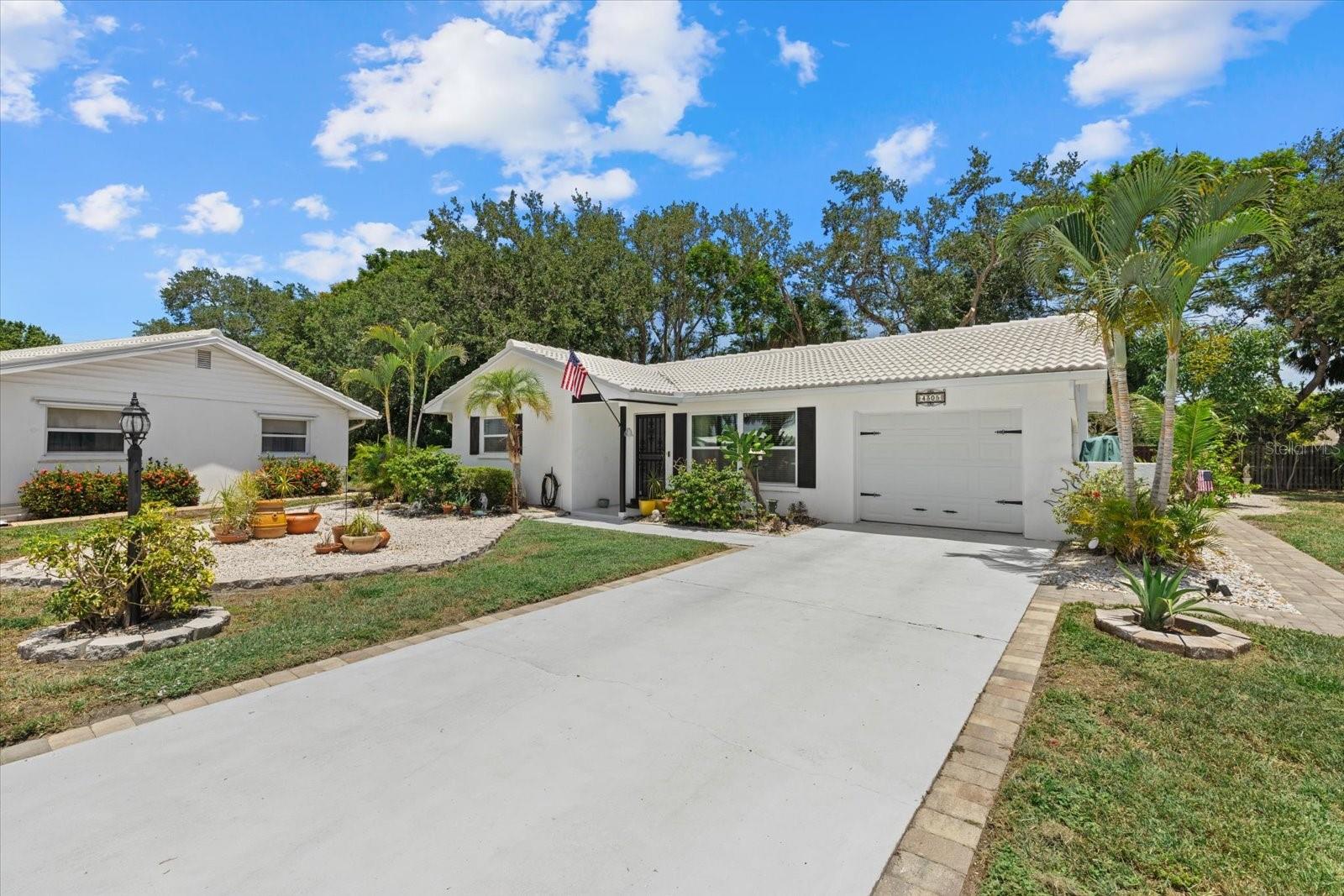 4305 CHINABERRY CIR — photo 36