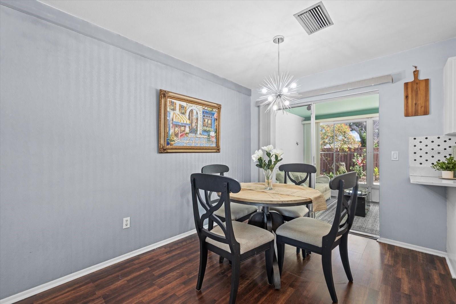 4305 CHINABERRY CIR — photo 11