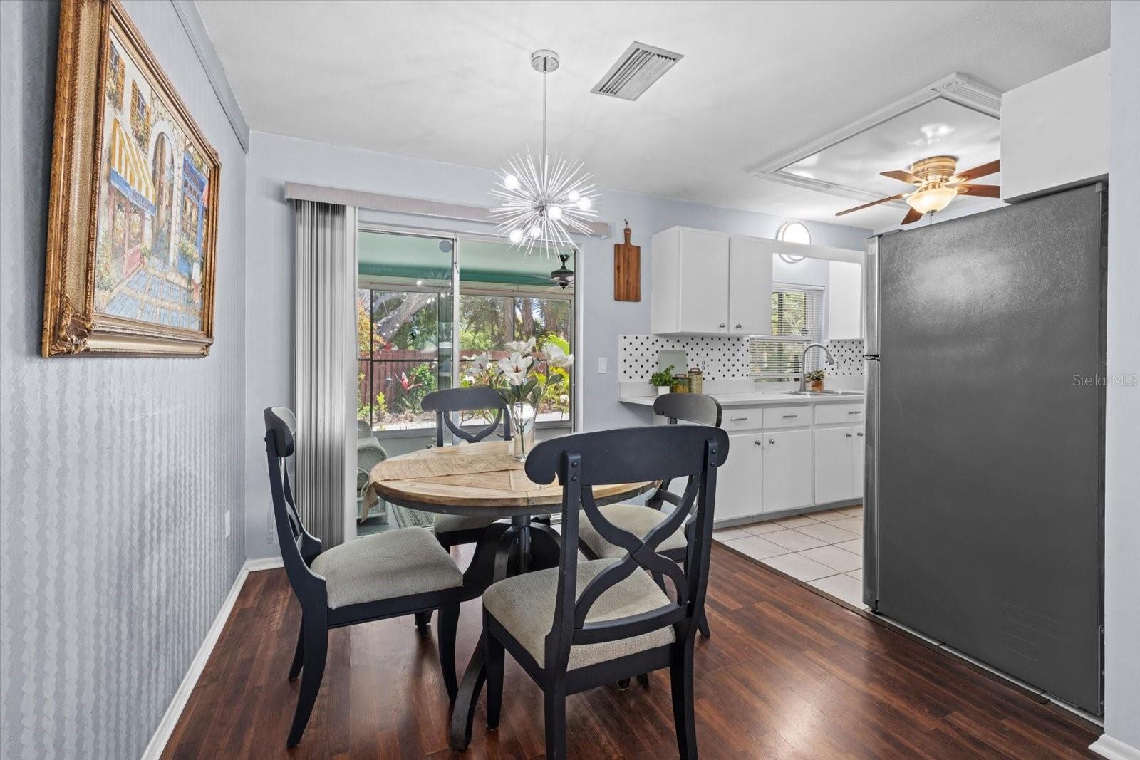 4305 CHINABERRY CIR — photo 10