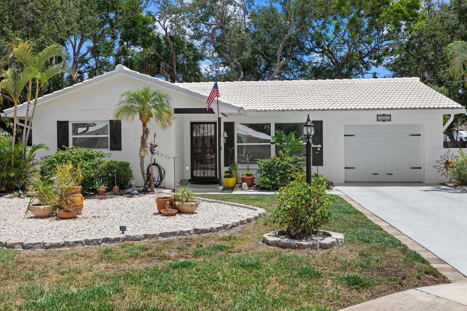 4305 CHINABERRY CIR — photo 35