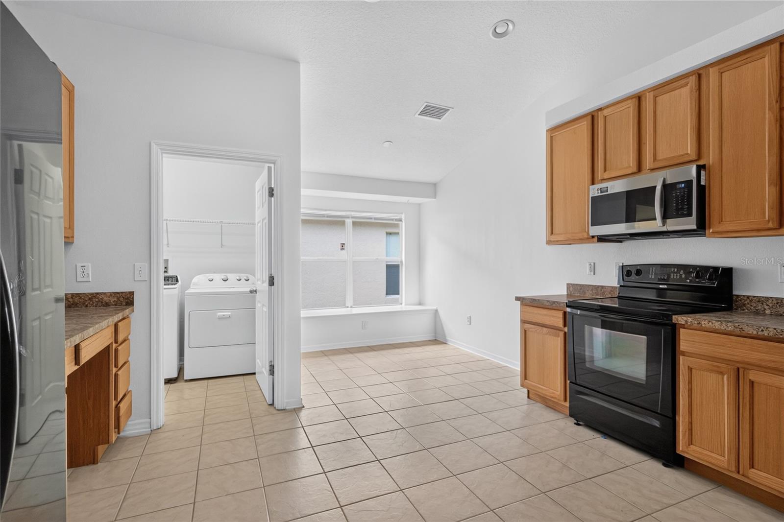 6833 RUNNER OAK DR — photo 6