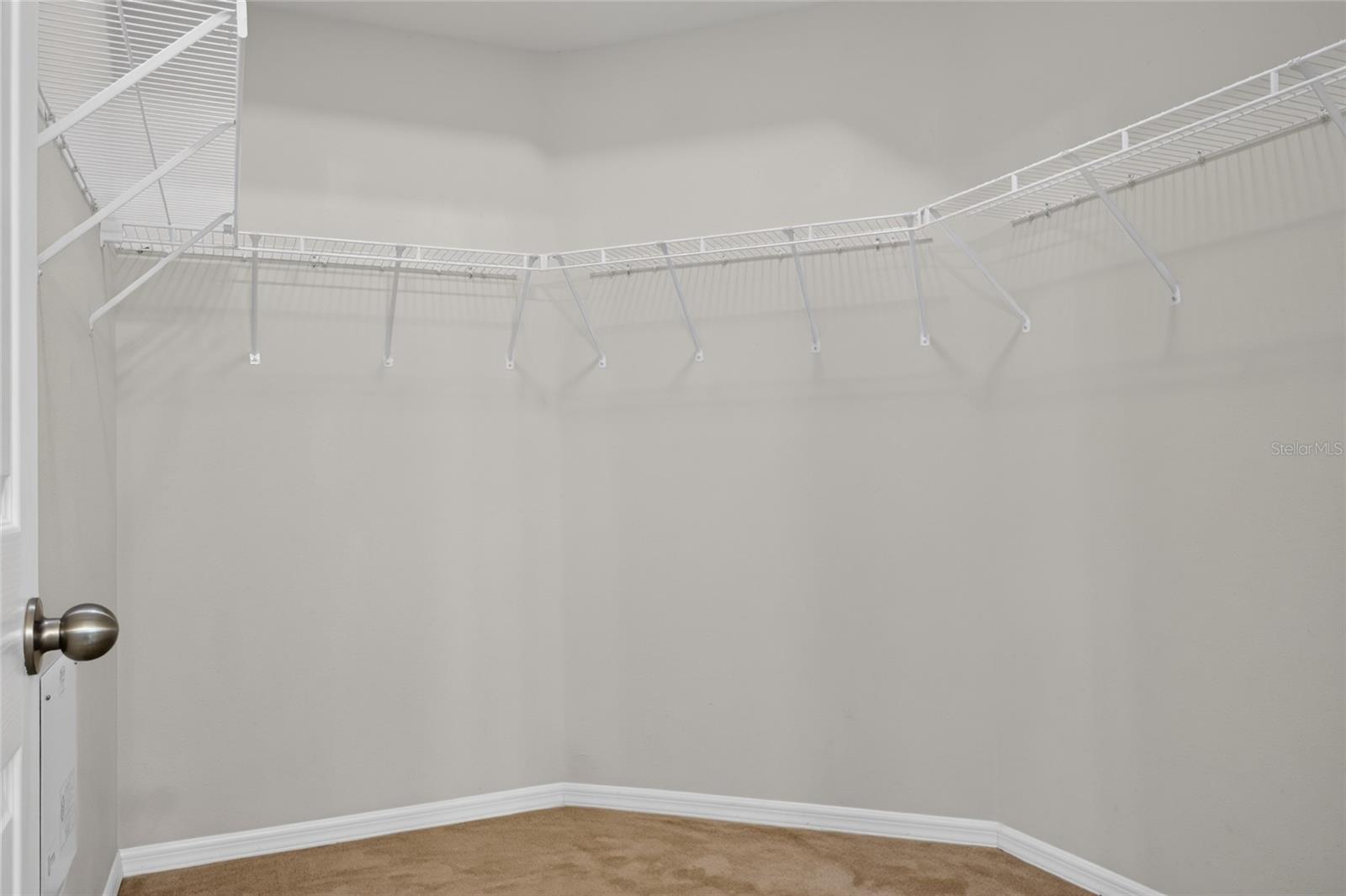 6833 RUNNER OAK DR — photo 34
