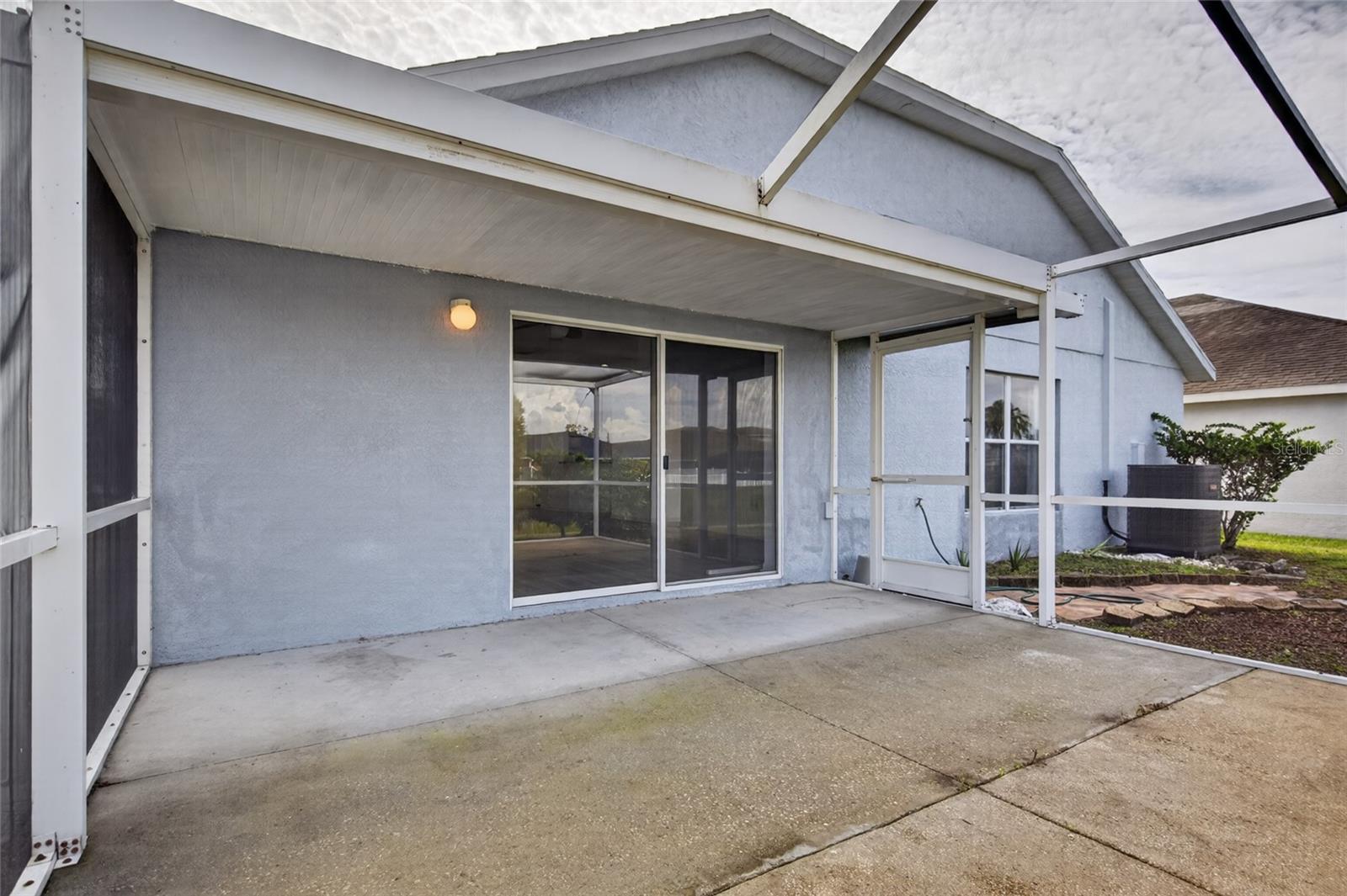 6833 RUNNER OAK DR — photo 40