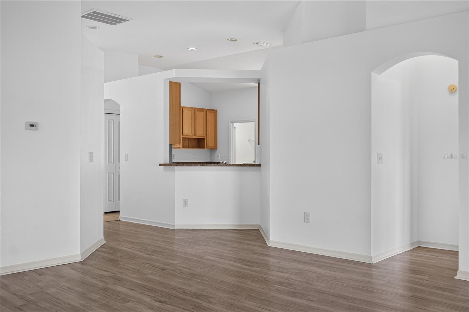 6833 RUNNER OAK DR — photo 16