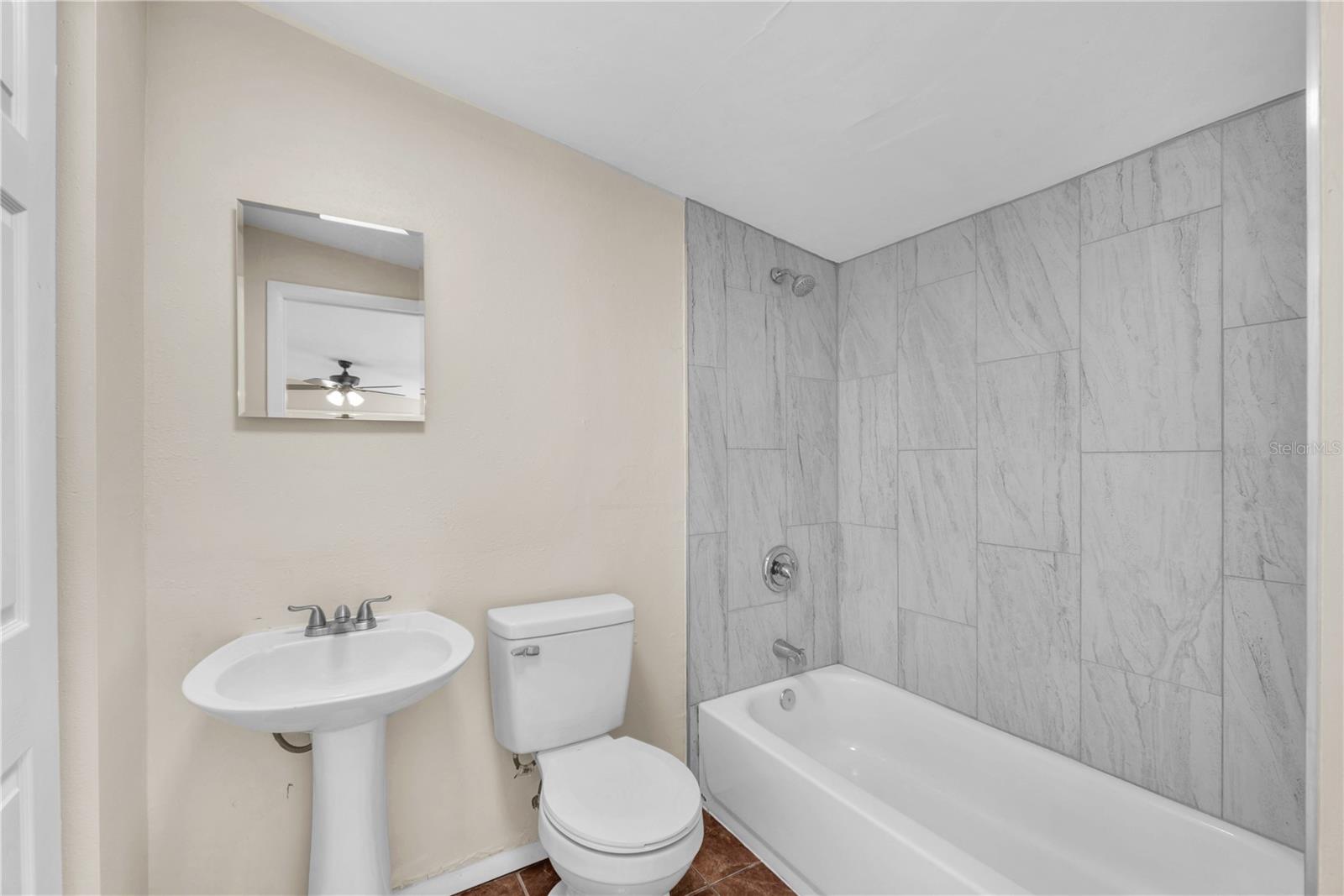 508 CLEARFIELD RD — photo 22