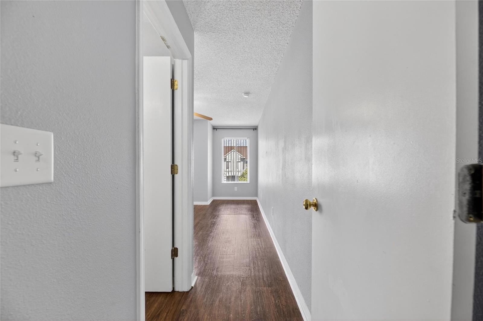 2258 FLUORSHIRE DR — photo 32