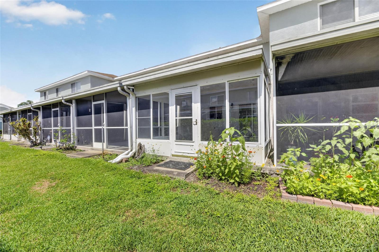 2258 FLUORSHIRE DR — photo 40