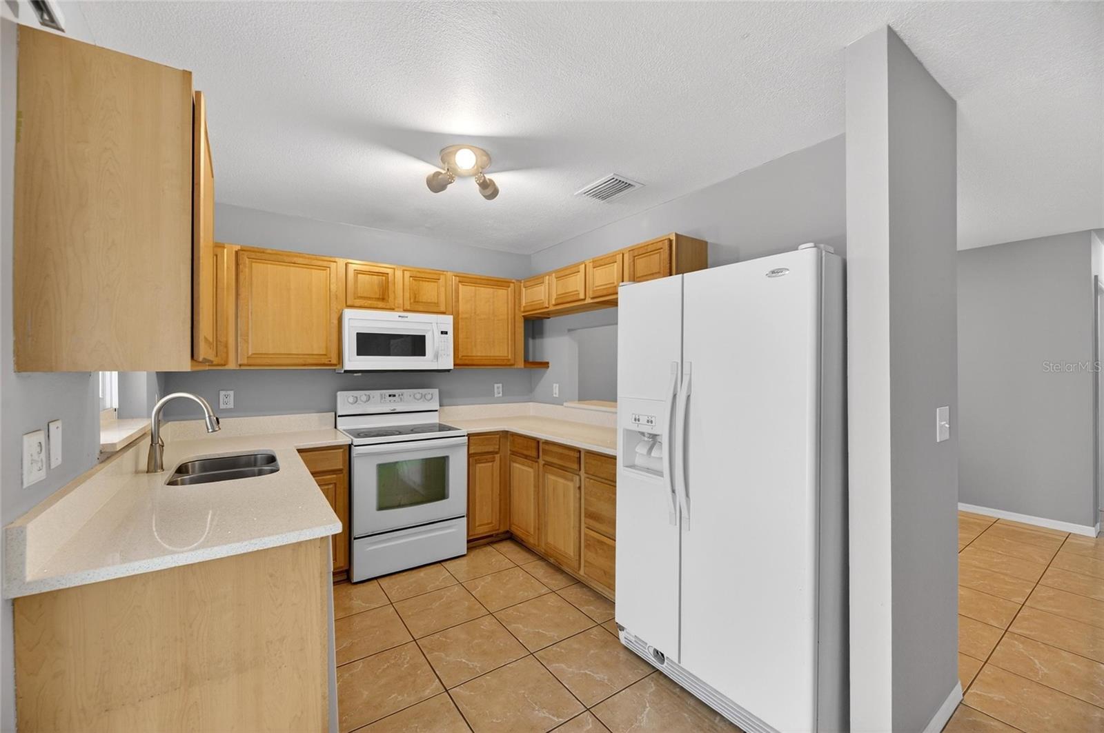 2258 FLUORSHIRE DR — photo 18