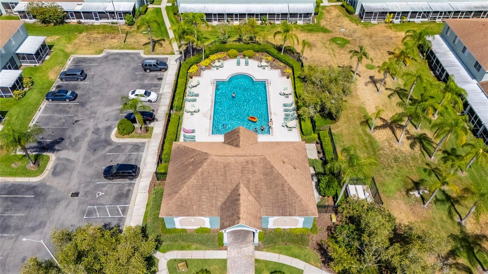 2258 FLUORSHIRE DR — photo 46