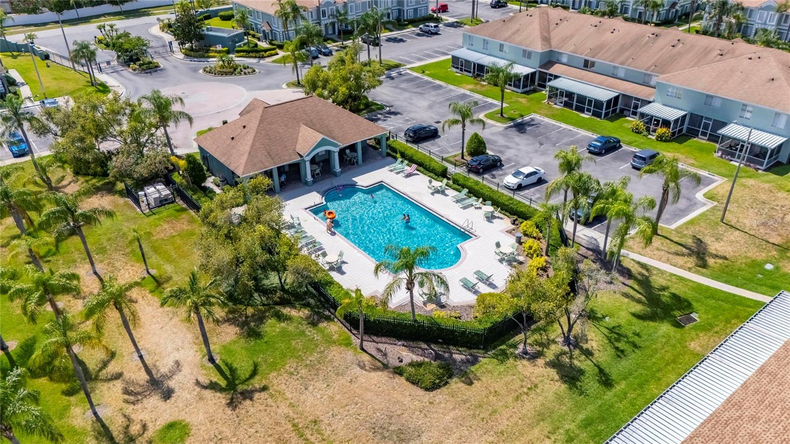 2258 FLUORSHIRE DR — photo 44