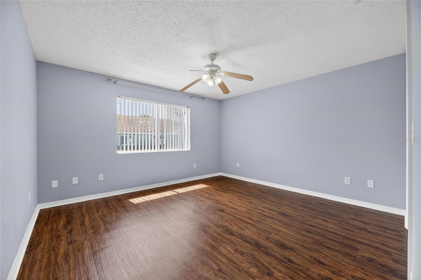 2258 FLUORSHIRE DR — photo 28