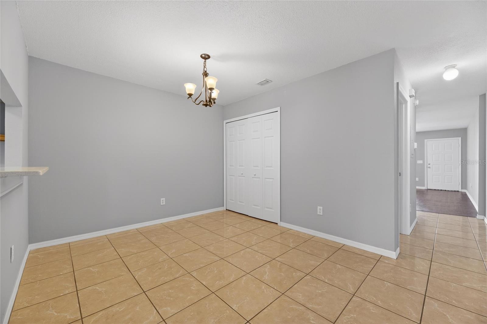 2258 FLUORSHIRE DR — photo 13