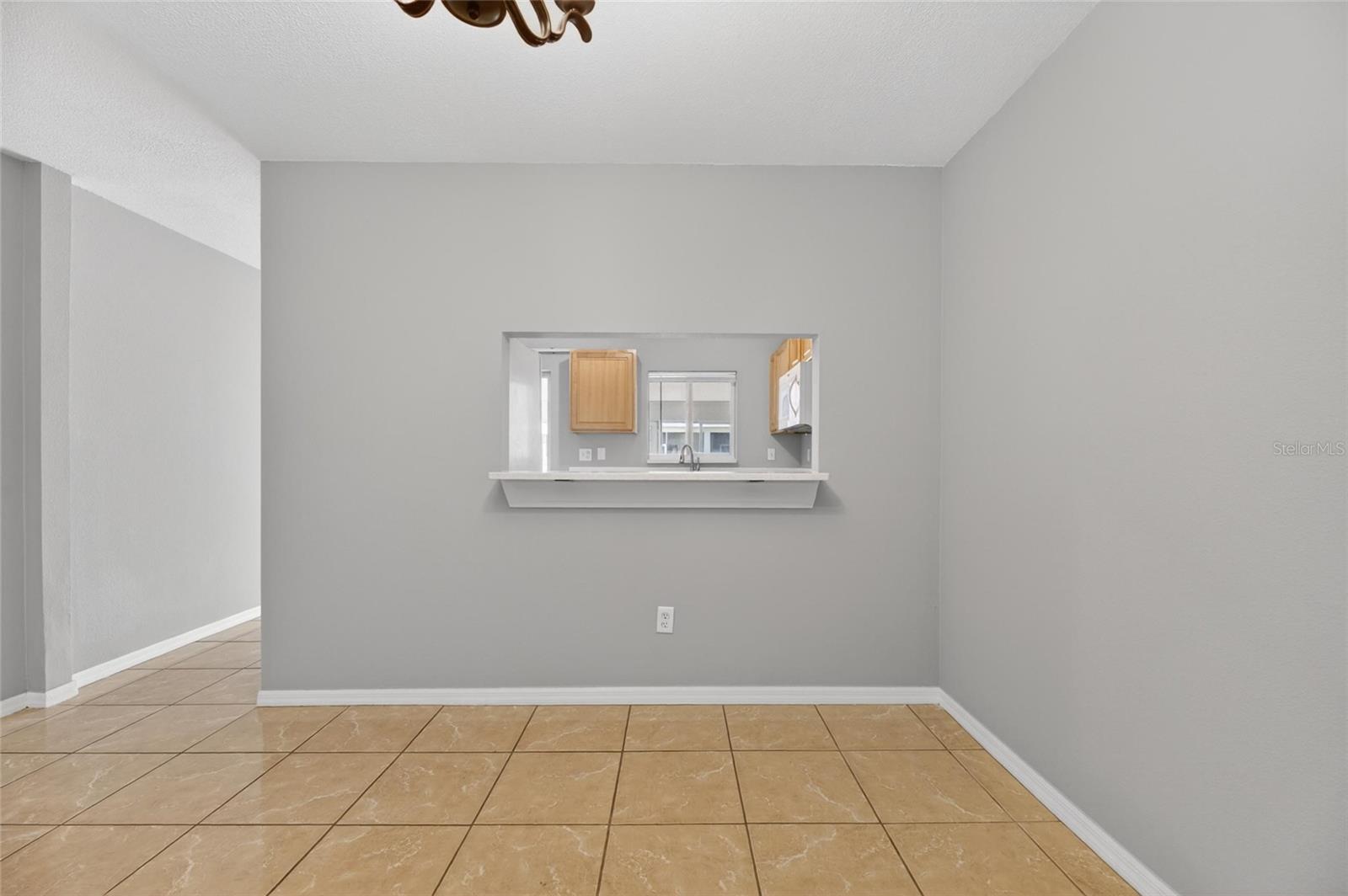 2258 FLUORSHIRE DR — photo 15