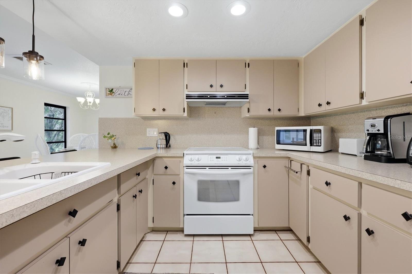 320 SAN RAFAEL AVE — photo 19