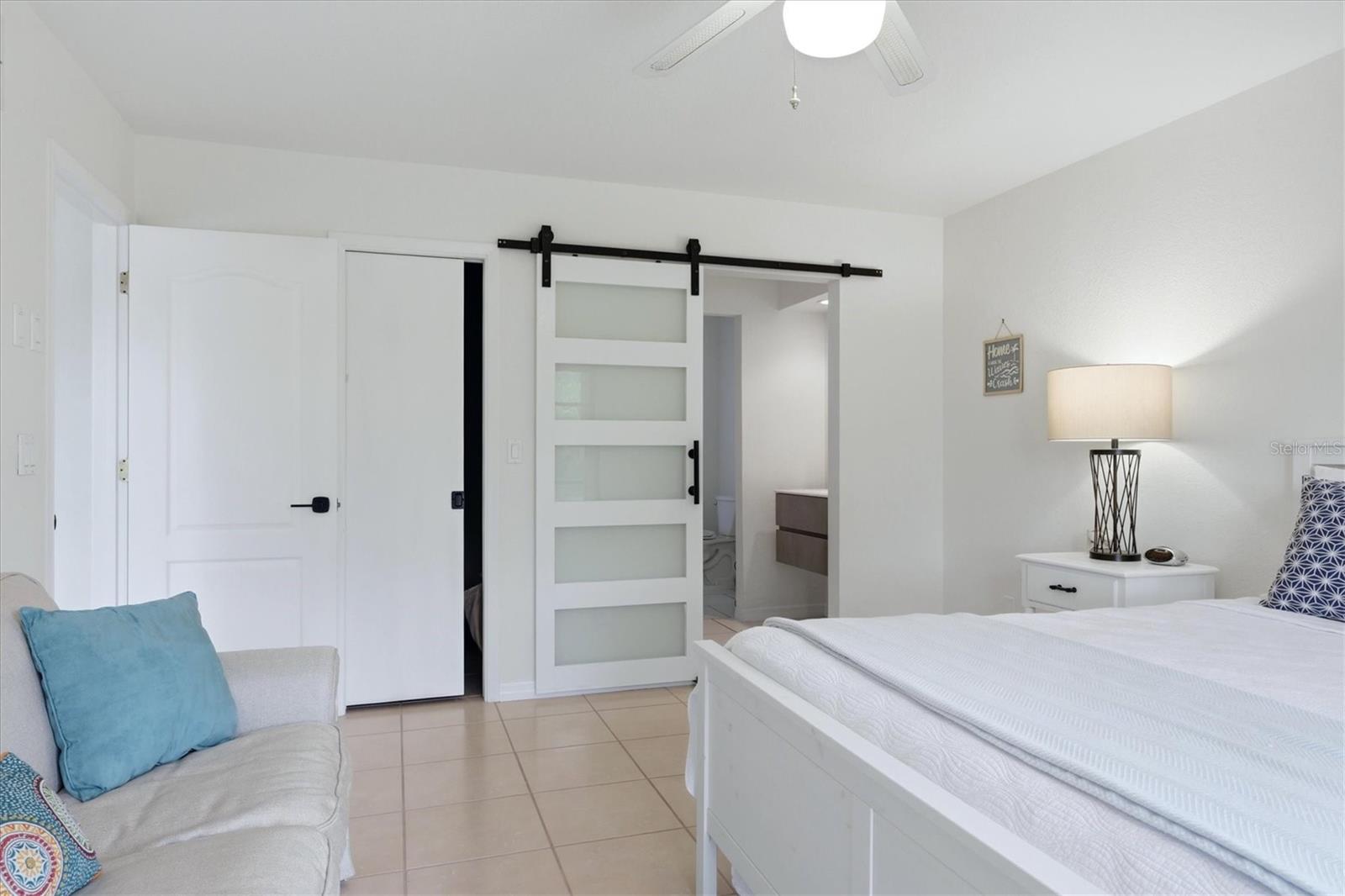 320 SAN RAFAEL AVE — photo 24