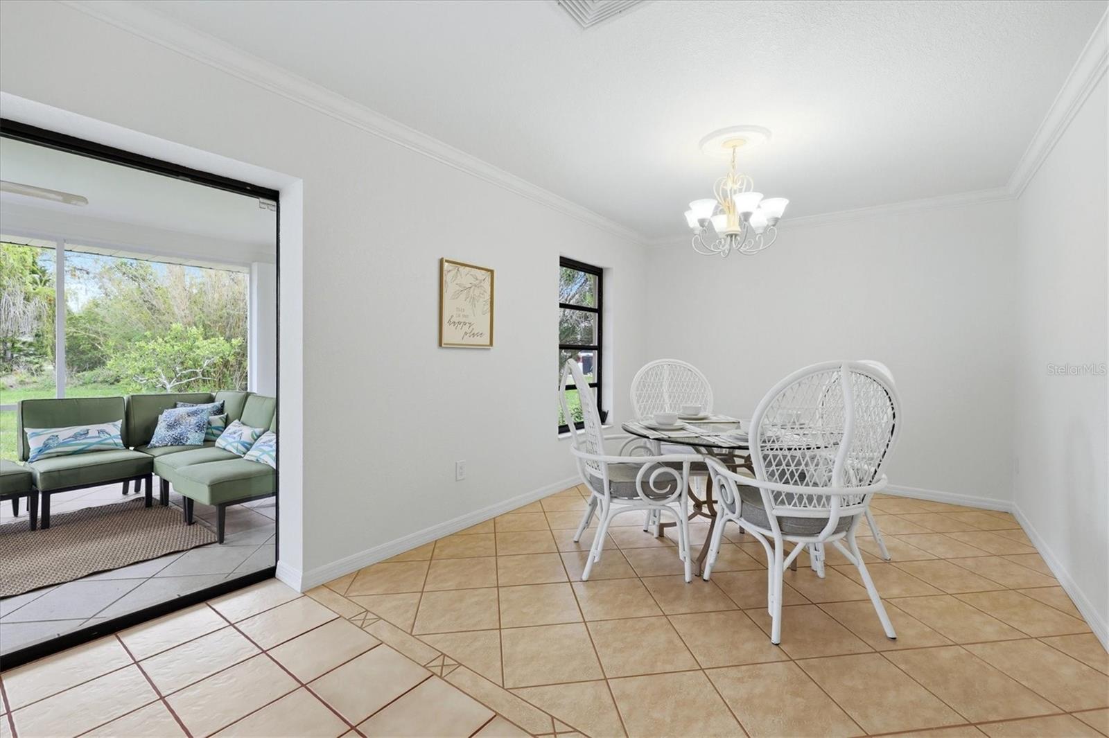 320 SAN RAFAEL AVE — photo 22
