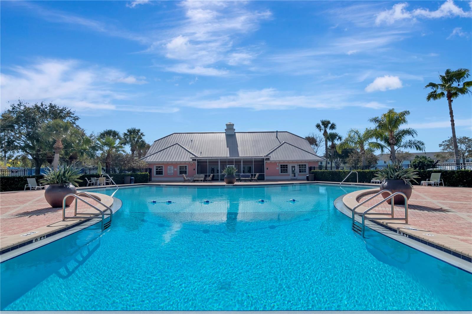 5282 BEACH DR SE #APT D — photo 30