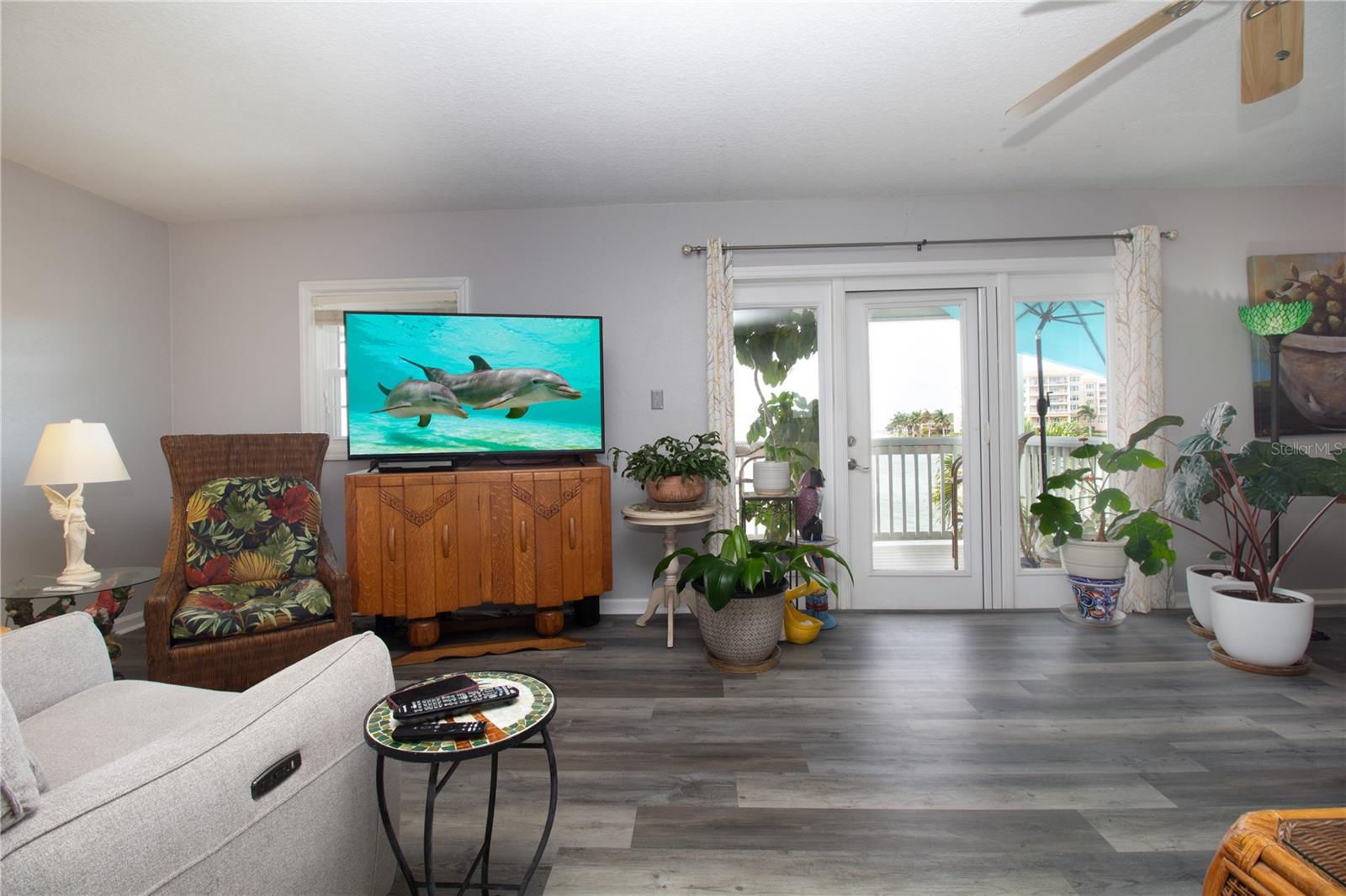 5282 BEACH DR SE #APT D — photo 4