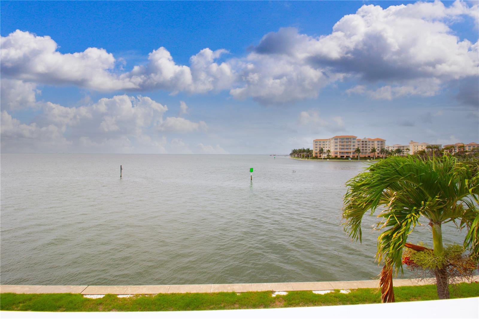 5282 BEACH DR SE #APT D — photo 21