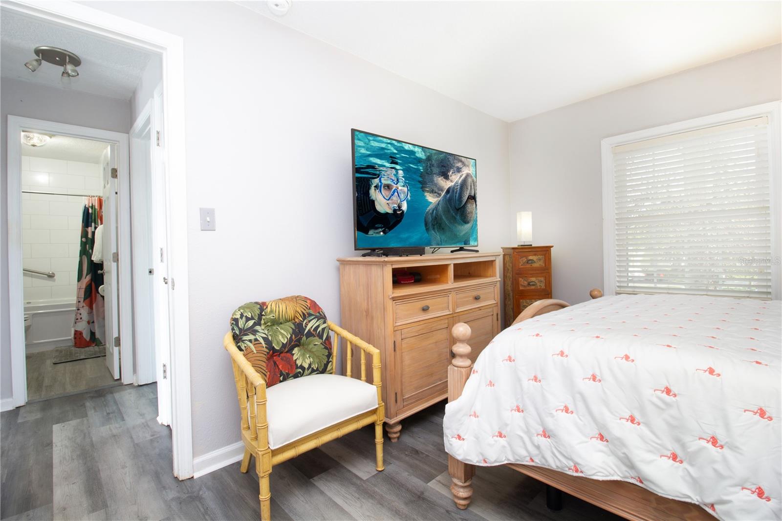 5282 BEACH DR SE #APT D — photo 11