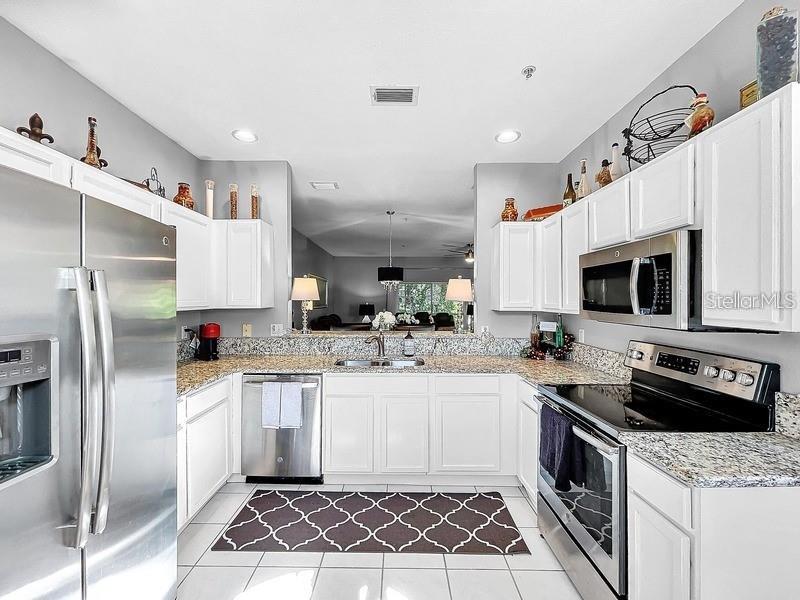 14 SEAGRAPE CIR — photo 20