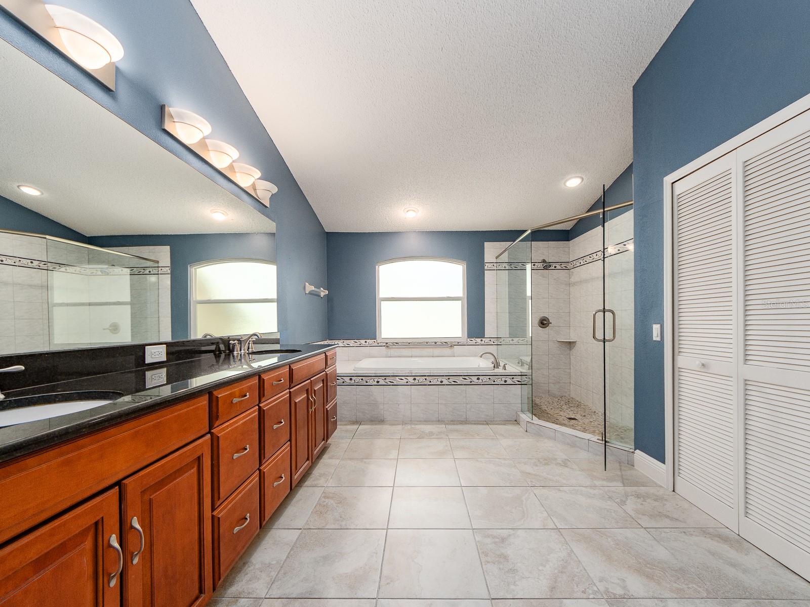 3256 BENTLEY DR — photo 22