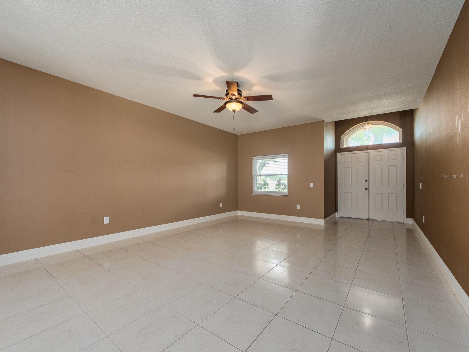 3256 BENTLEY DR — photo 12
