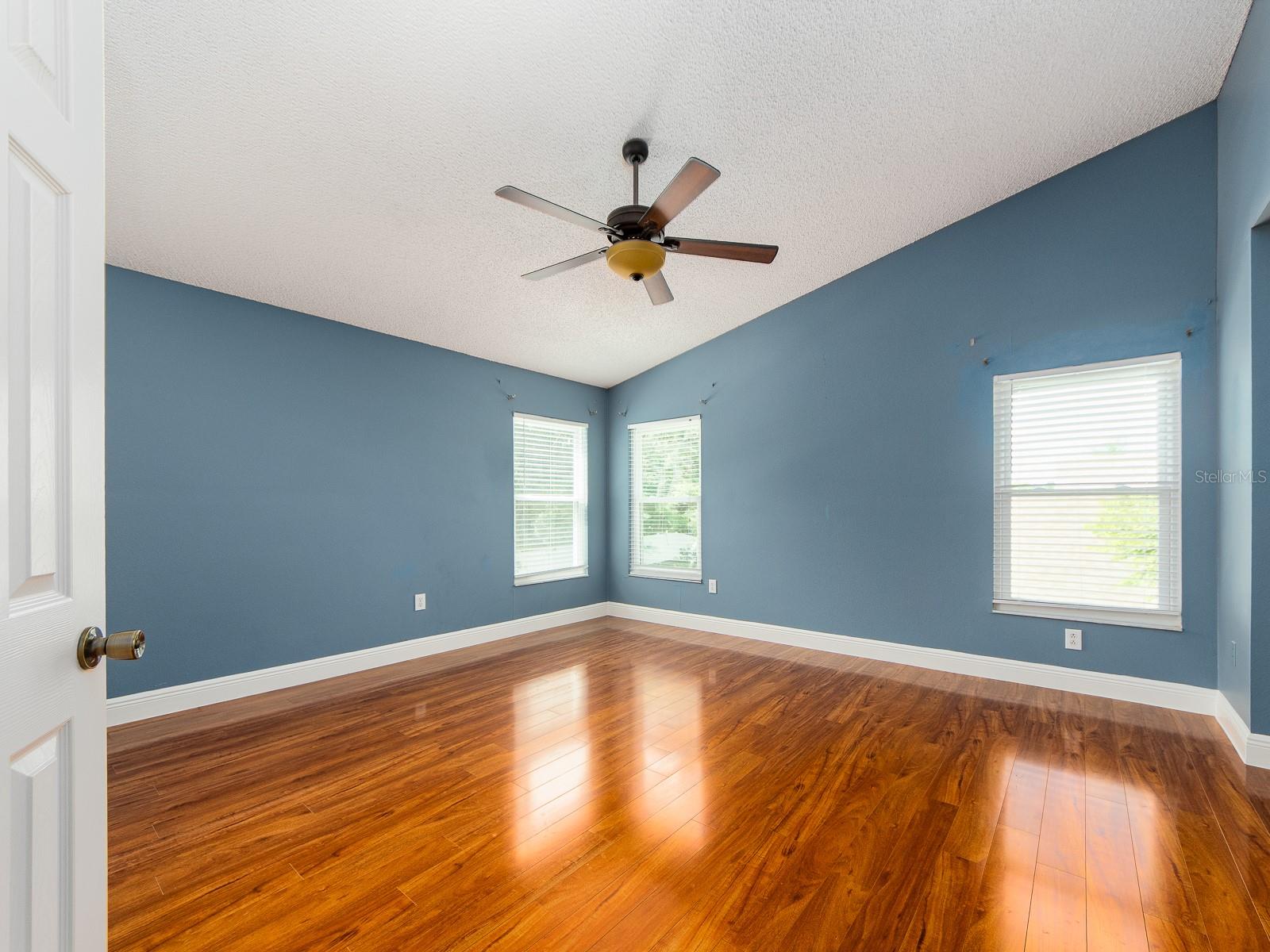 3256 BENTLEY DR — photo 17