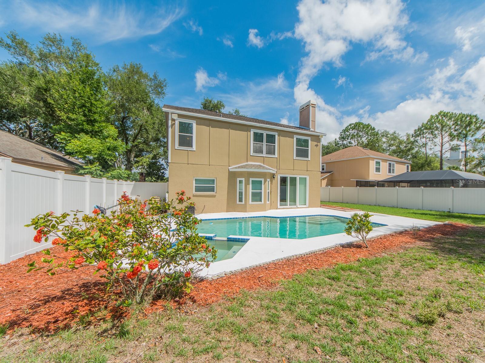 3256 BENTLEY DR — photo 3