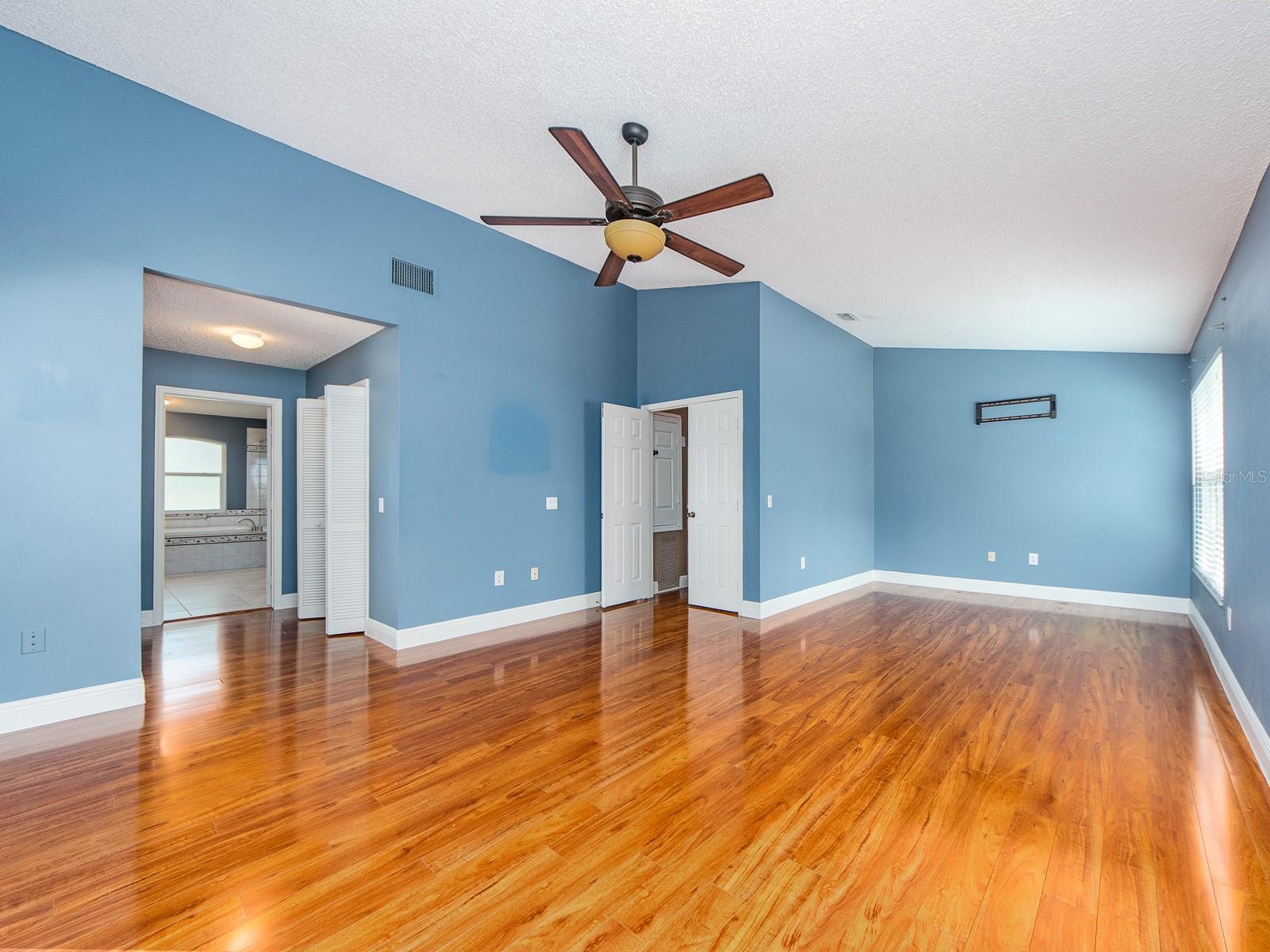 3256 BENTLEY DR — photo 19