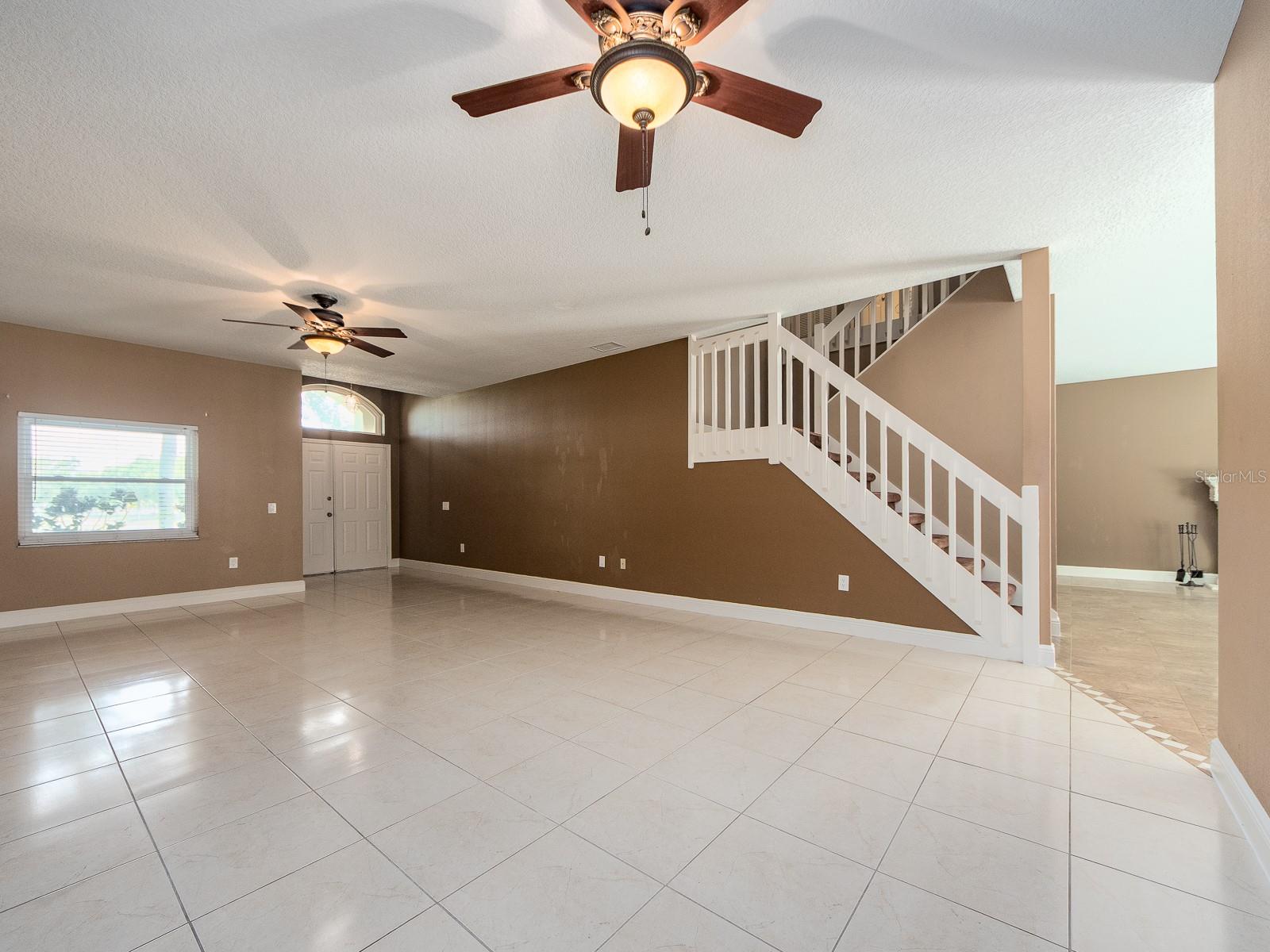 3256 BENTLEY DR — photo 9