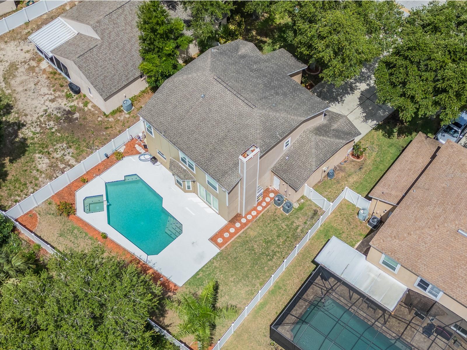 3256 BENTLEY DR — photo 39