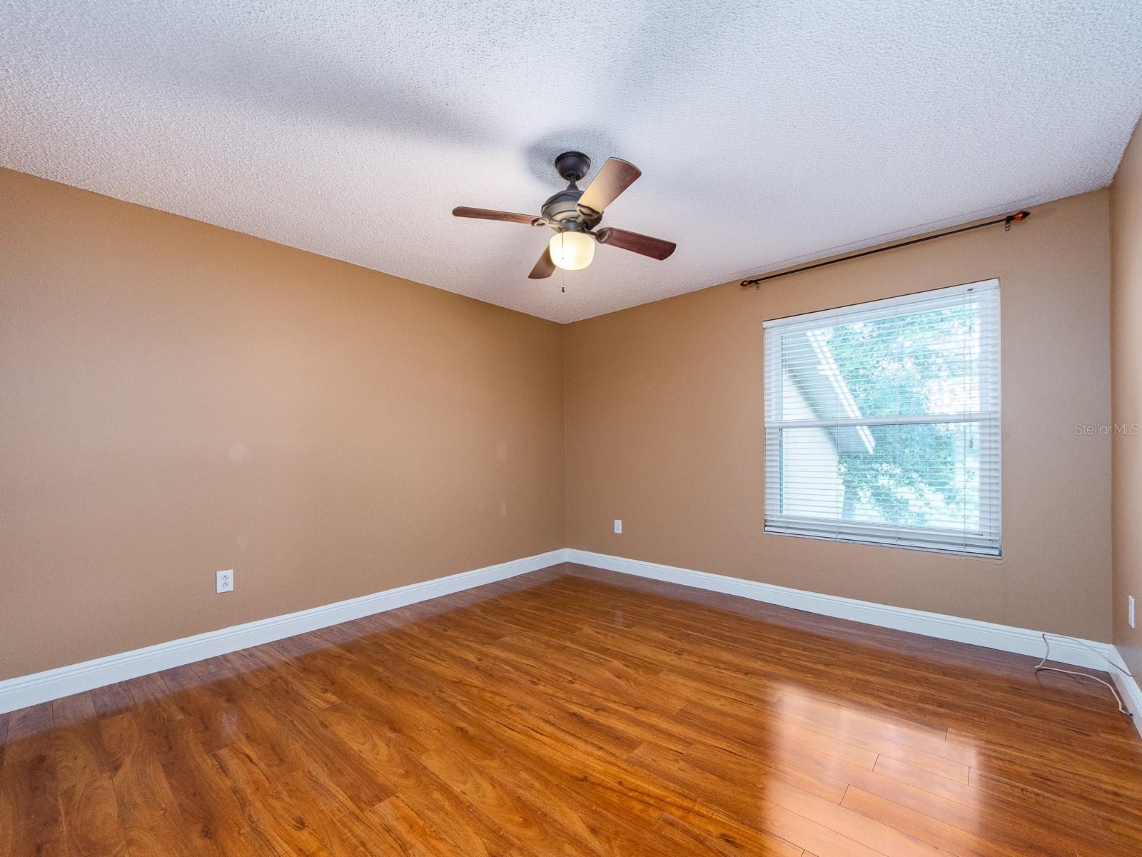 3256 BENTLEY DR — photo 27