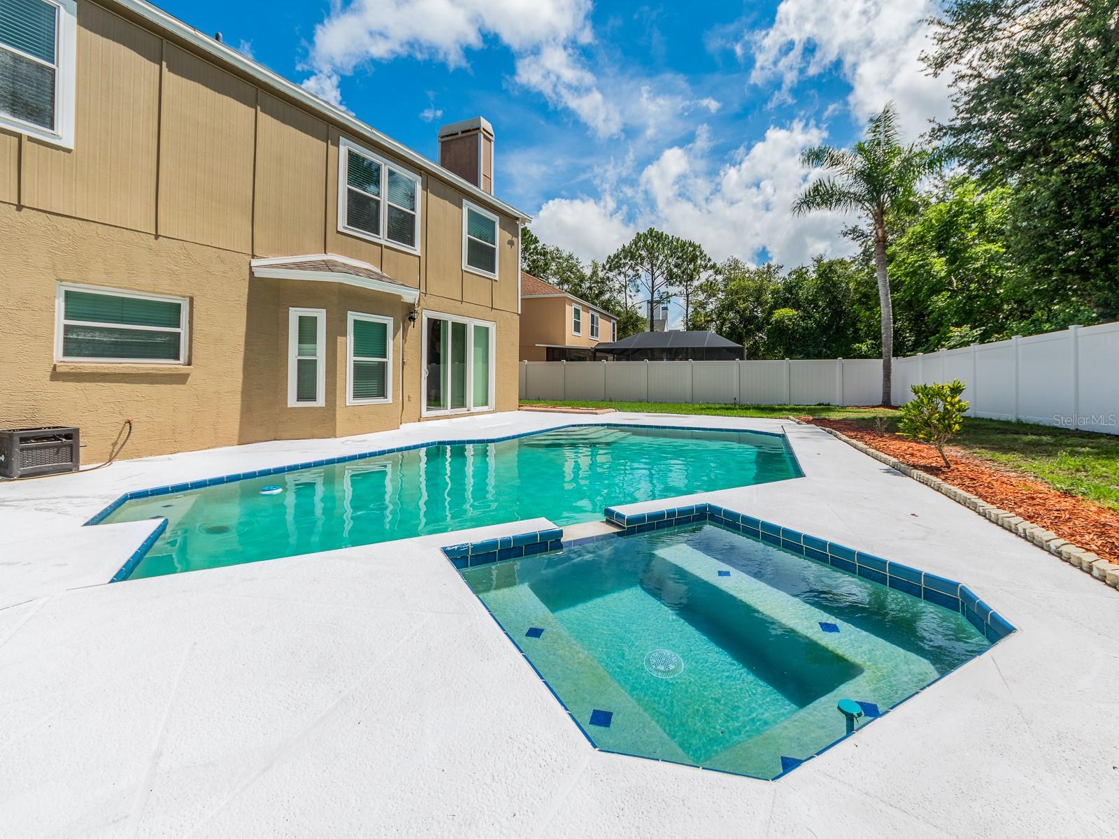 3256 BENTLEY DR — photo 33