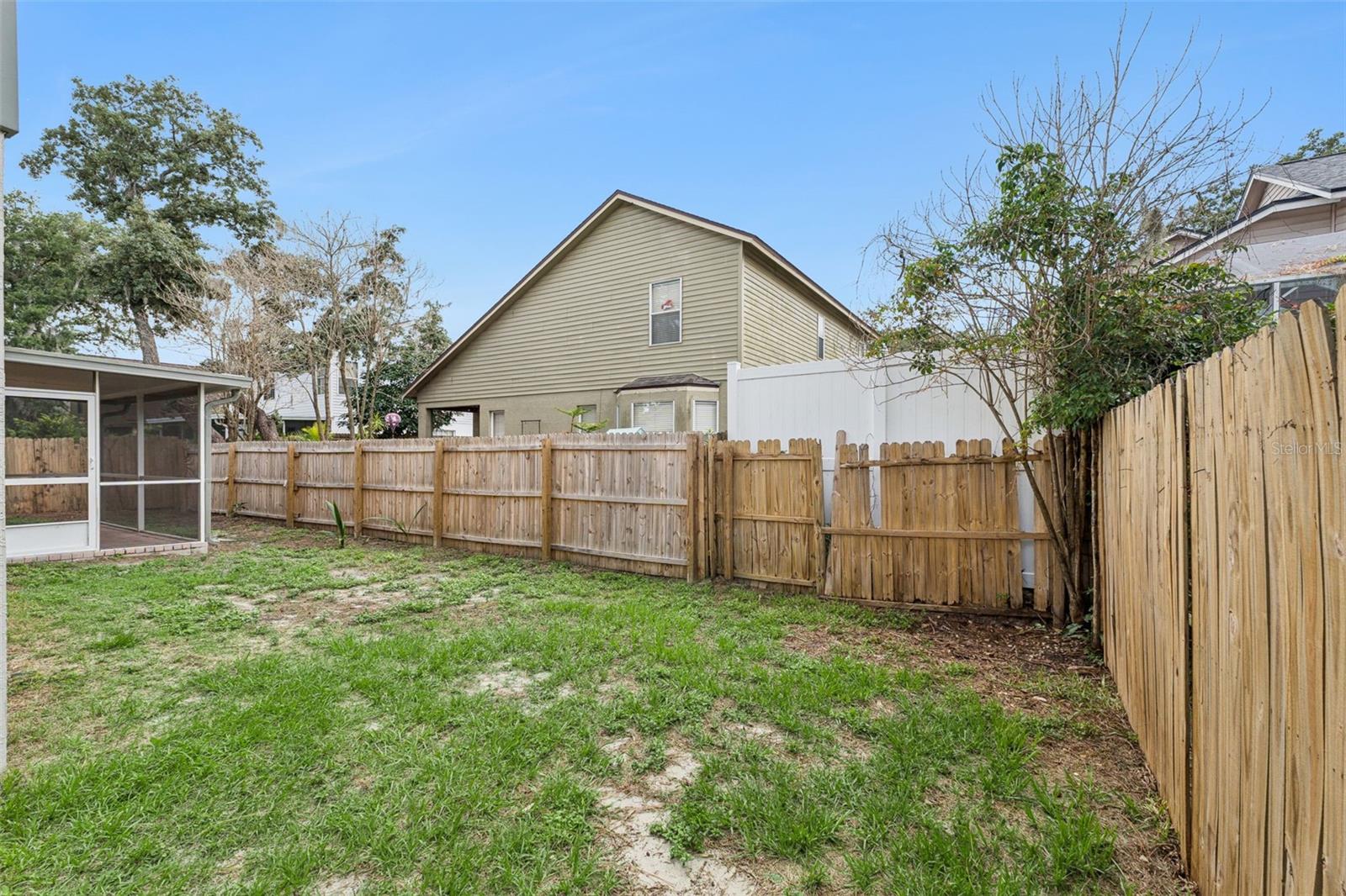 4017 QUAIL BRIAR DR — photo 36