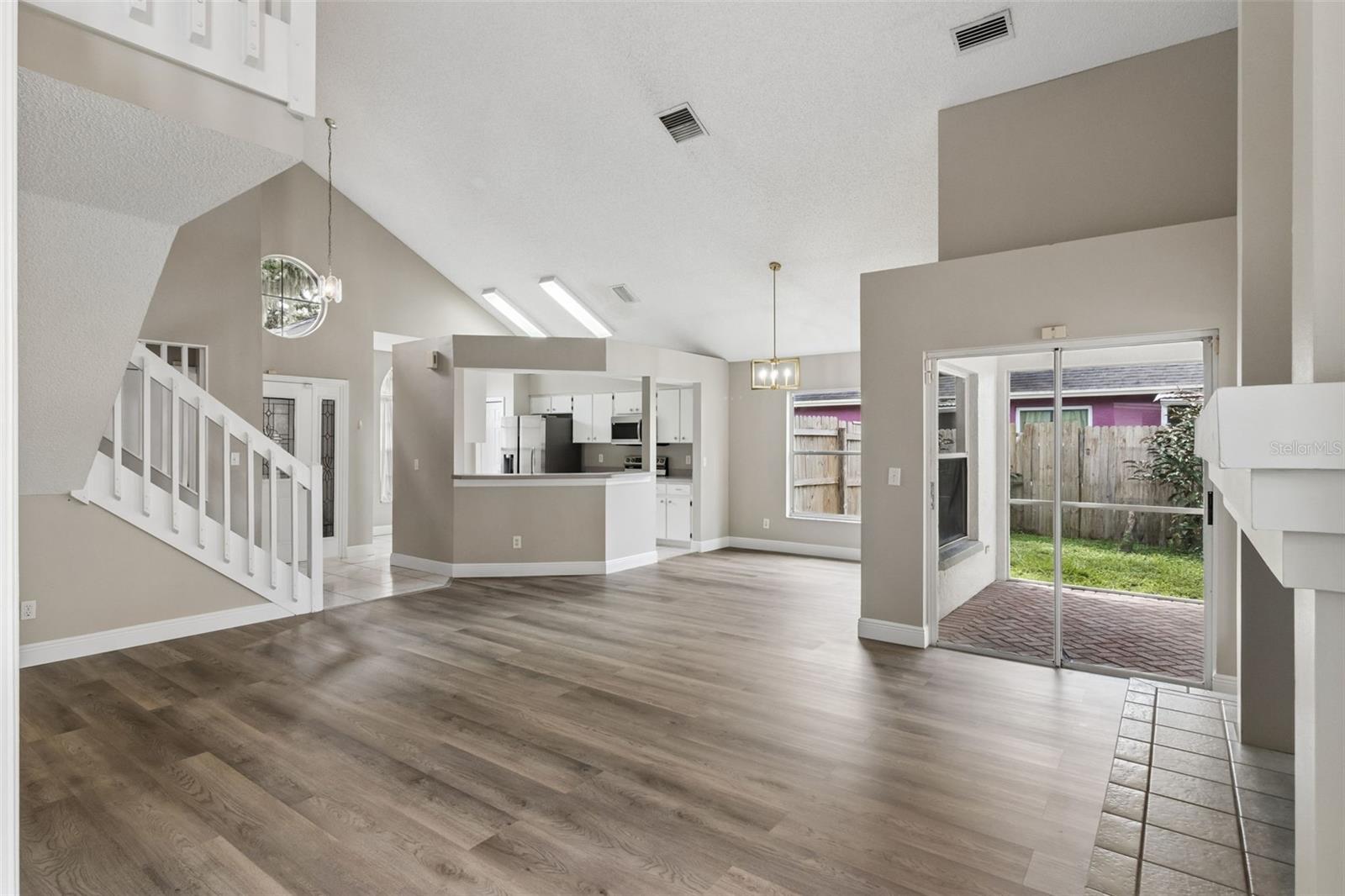 4017 QUAIL BRIAR DR — photo 8