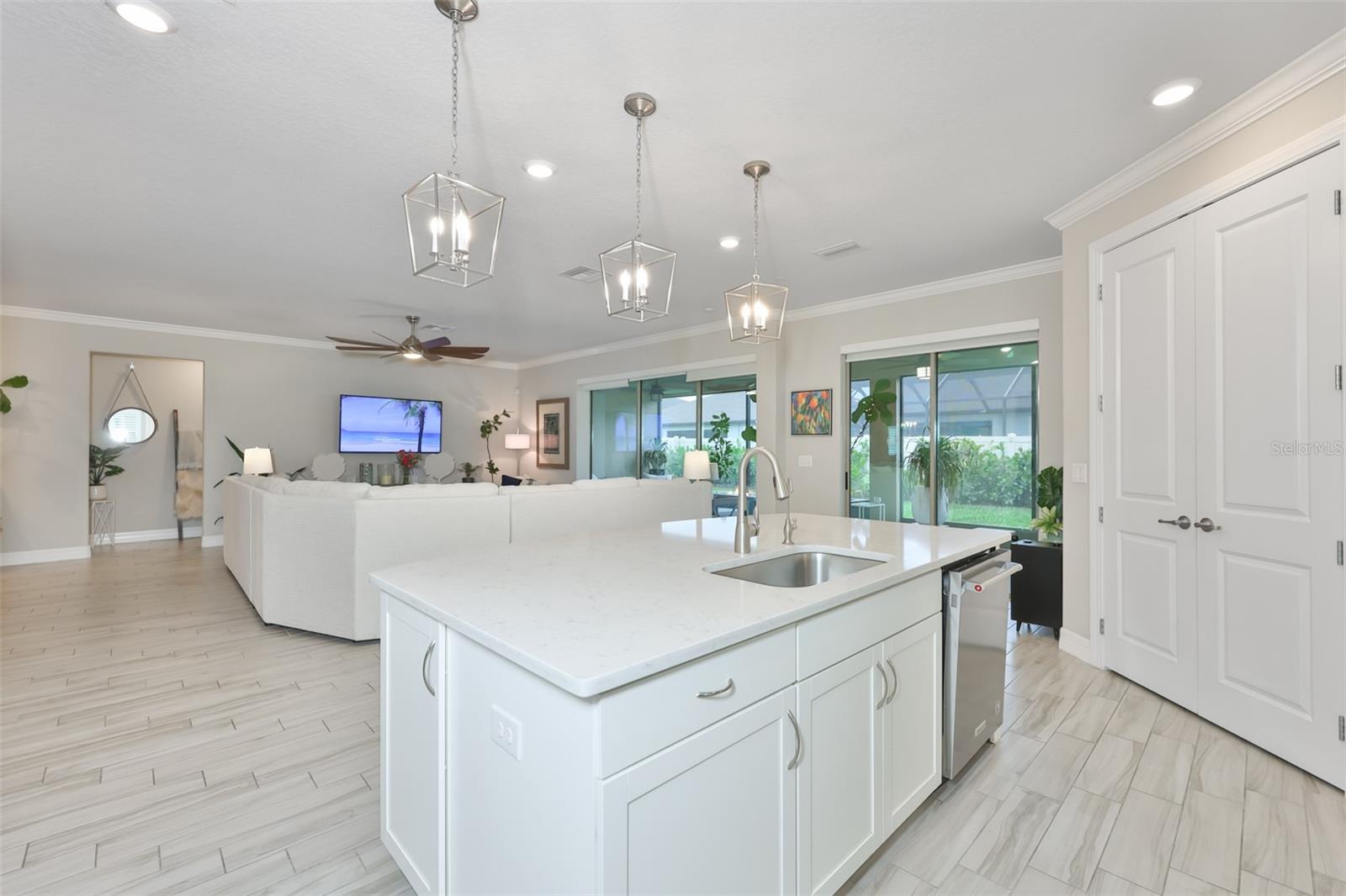 18824 ALDER GLEN DR — photo 33