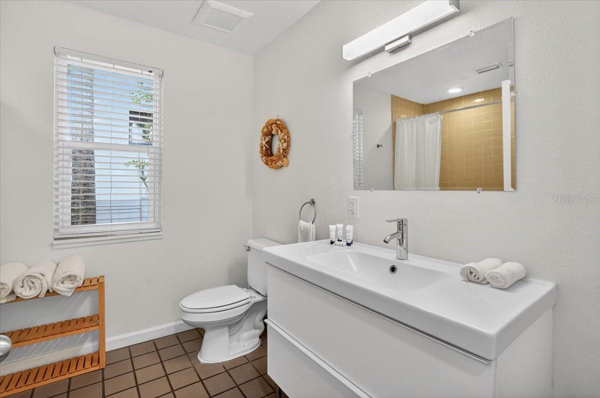 317 N BAY BLVD — photo 25