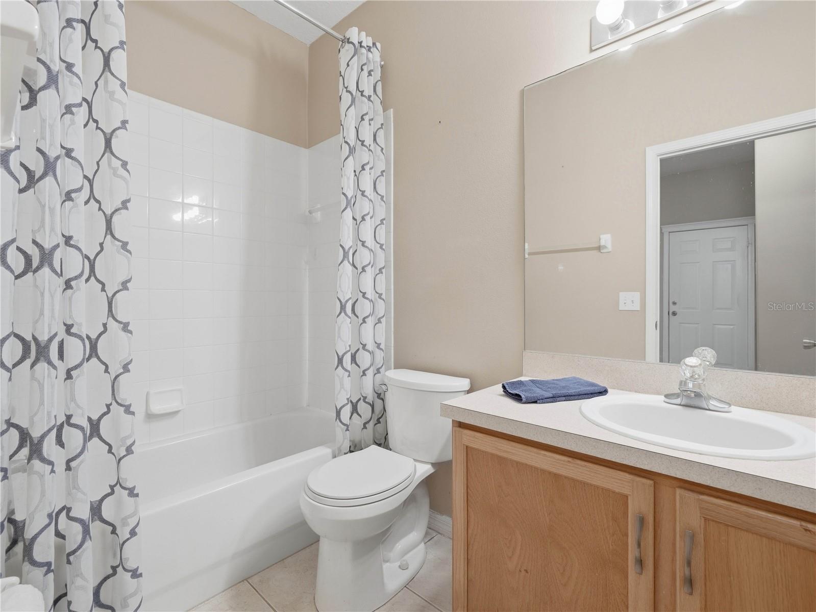 6936 SURREY OAK DR — photo 19