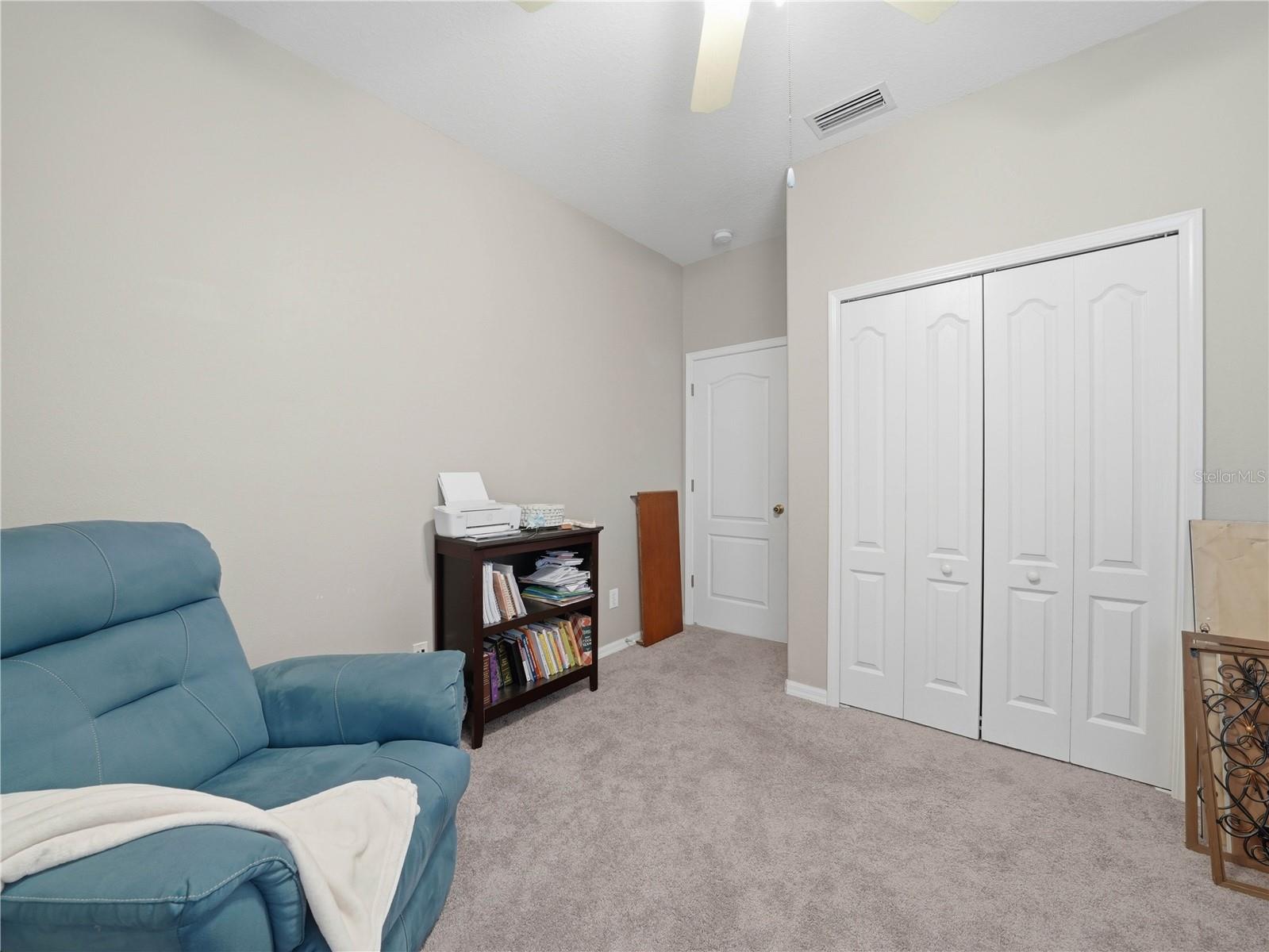 6936 SURREY OAK DR — photo 15