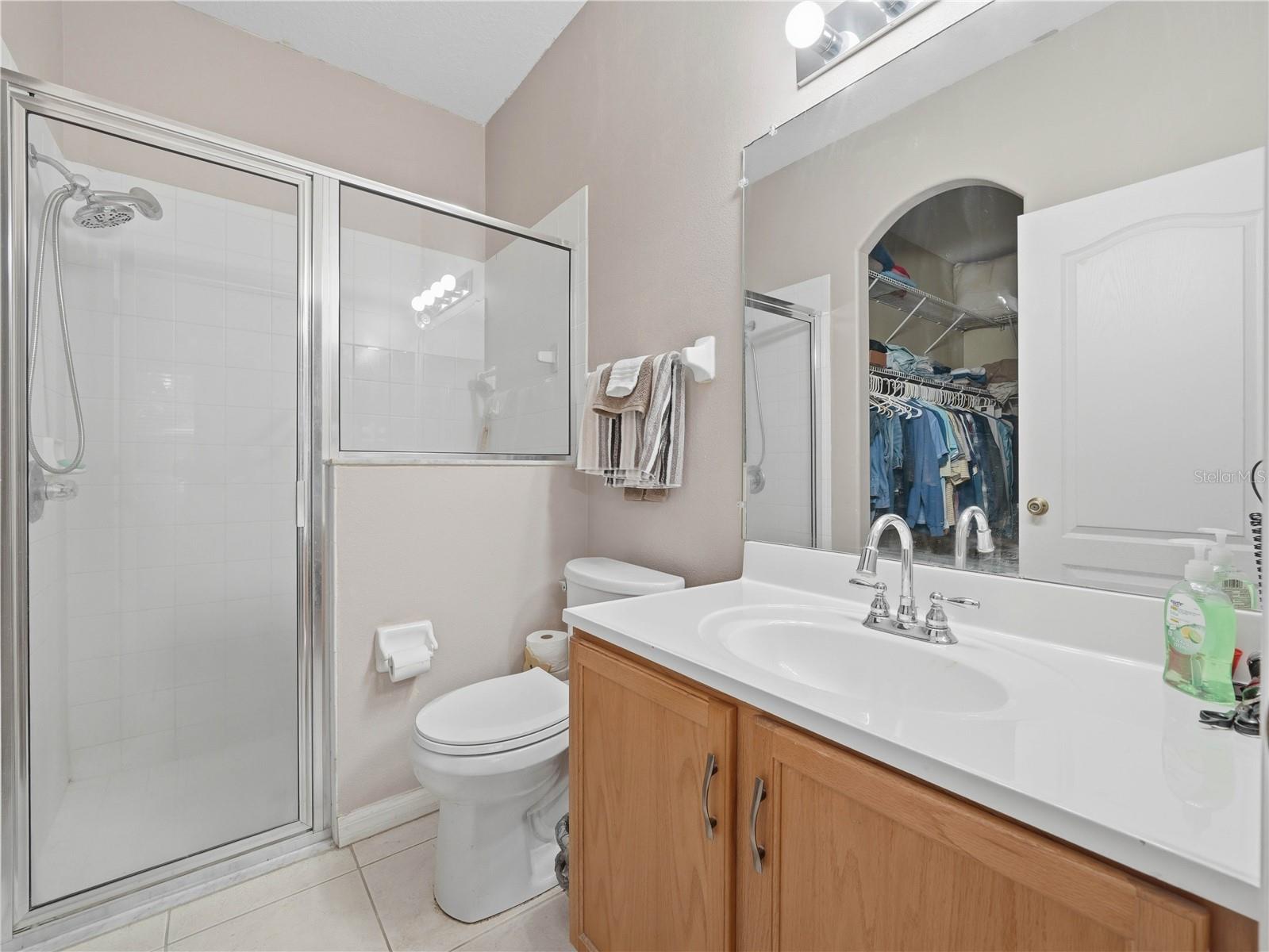 6936 SURREY OAK DR — photo 13