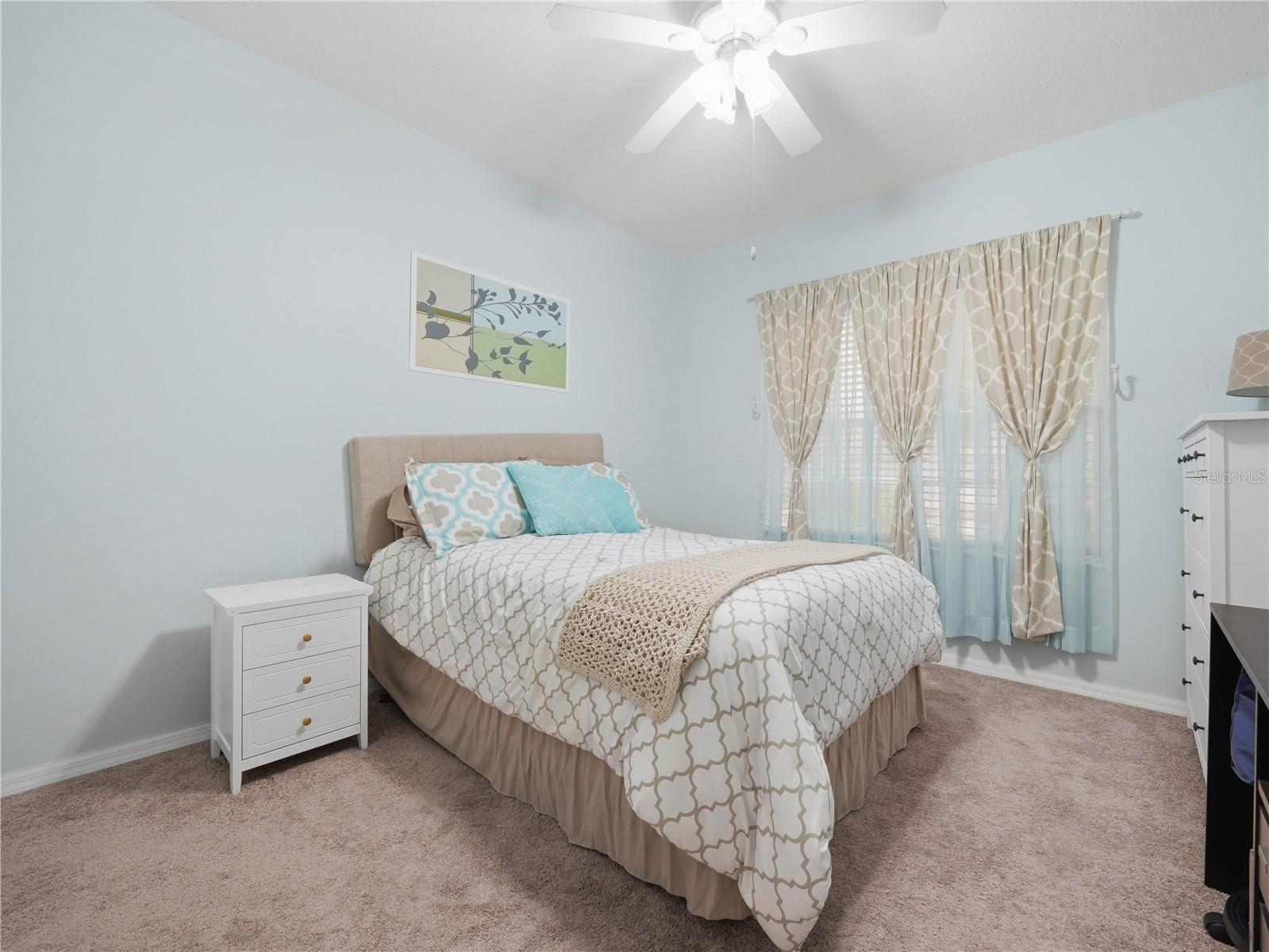 6936 SURREY OAK DR — photo 16