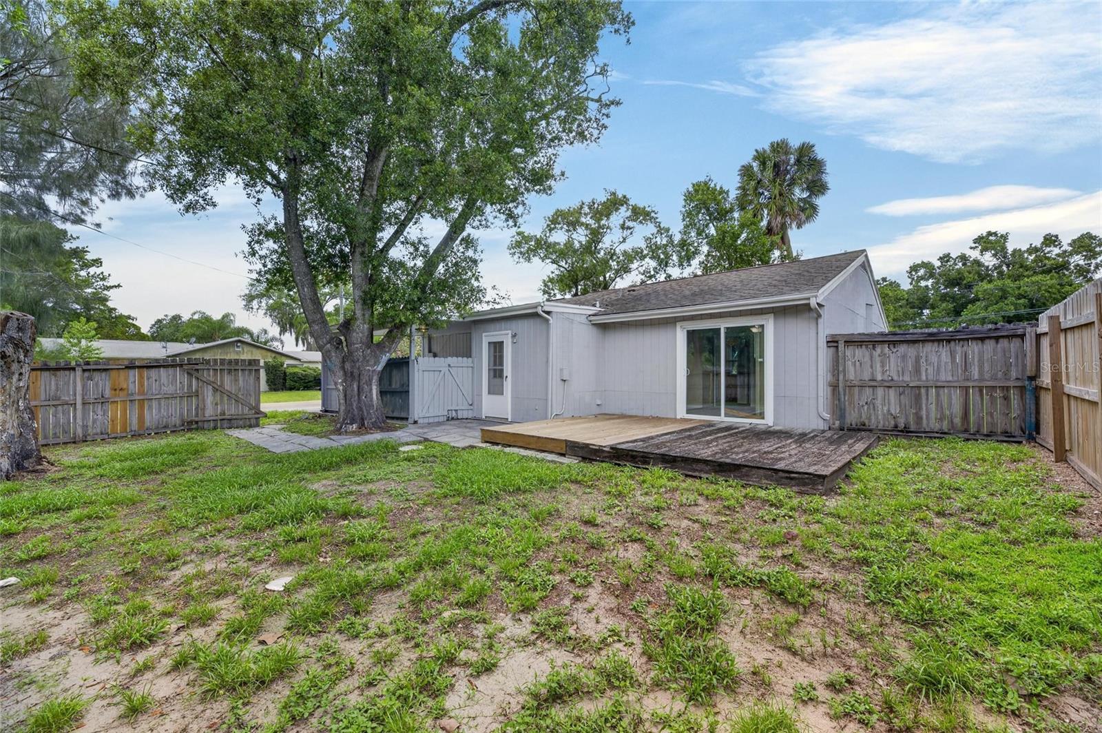 5001 WHITEWAY DR — photo 37