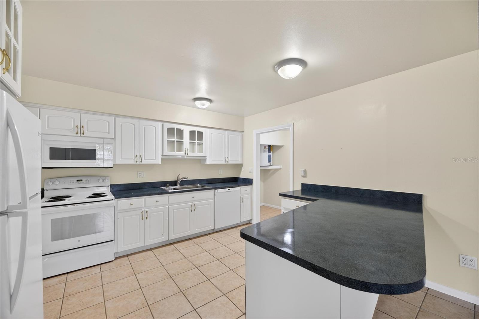5001 WHITEWAY DR — photo 12