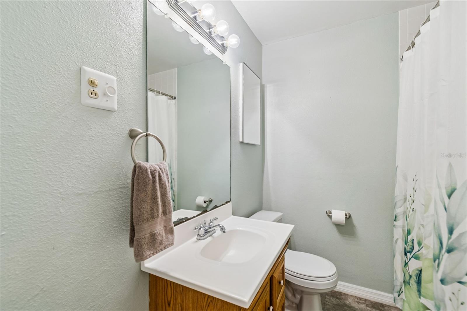4437 W BAY AVE — photo 21