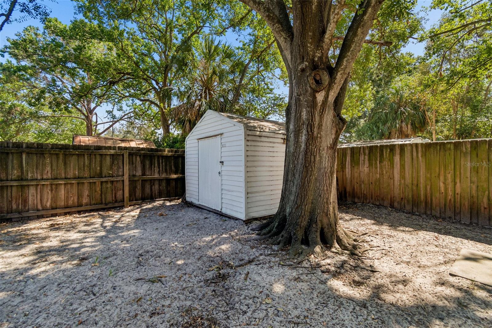 4437 W BAY AVE — photo 33
