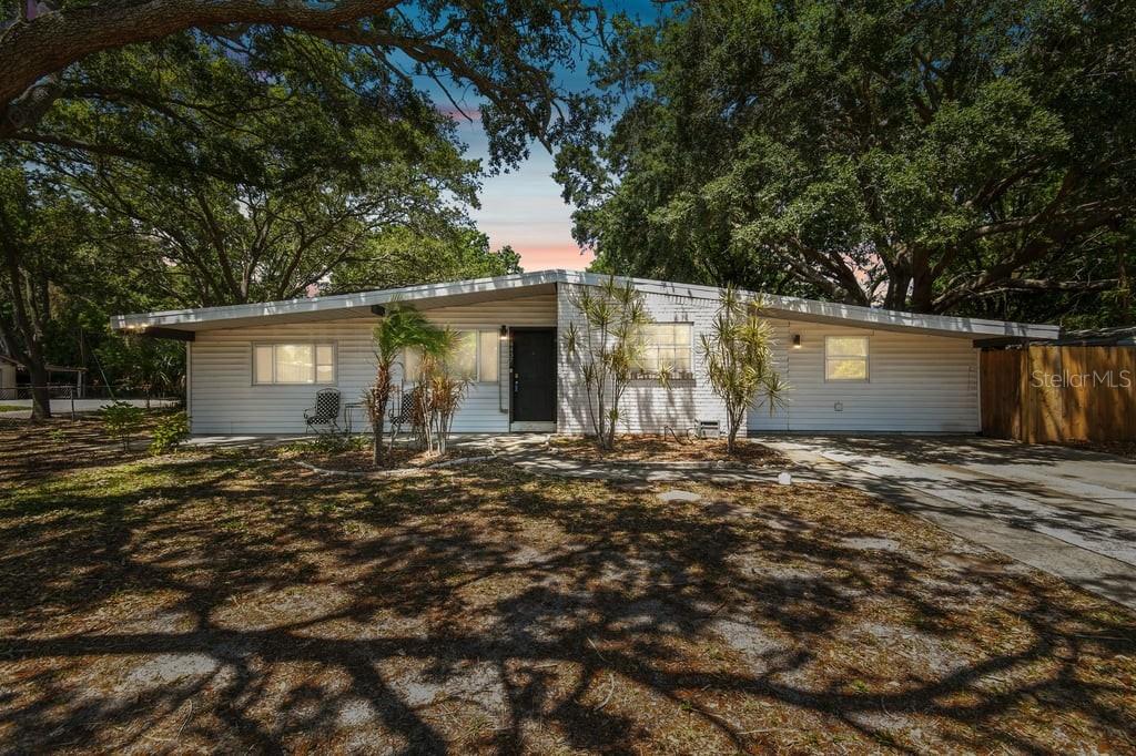 4437 W BAY AVE — photo 36
